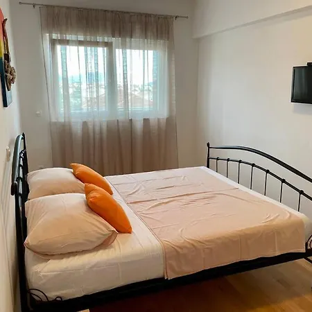 Apartment Brand New 1-bedroom Apt W Shared Pool And Parking Trogir