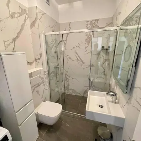 Apartment Brand New 1-bedroom Apt W Shared Pool And Parking Trogir