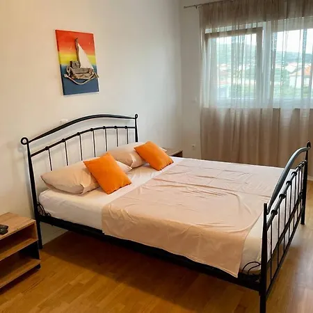 Apartment Brand New 1-bedroom Apt W Shared Pool And Parking Trogir