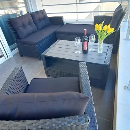 Brand New 1-bedroom Apt W Shared Pool And Parking * Trogir