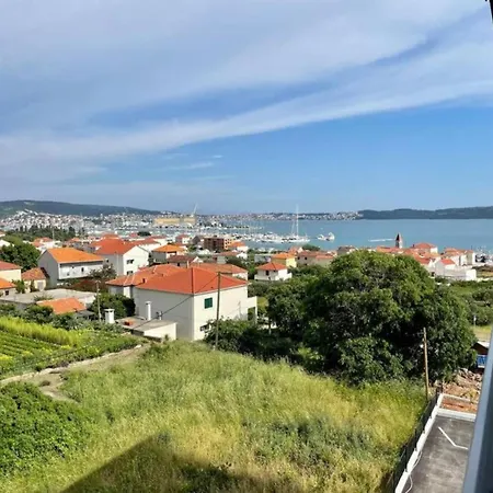 Brand New 1-bedroom Apt W Shared Pool And Parking
